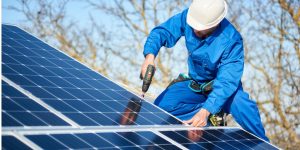 Installation Maintenance Panneaux Solaires Photovoltaïques à Mirebel